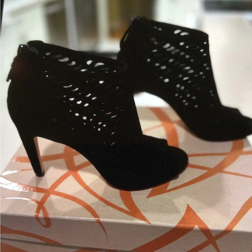 VIA SPIGA BLACK SUEDE BOOTIES - Picture 4 of 9